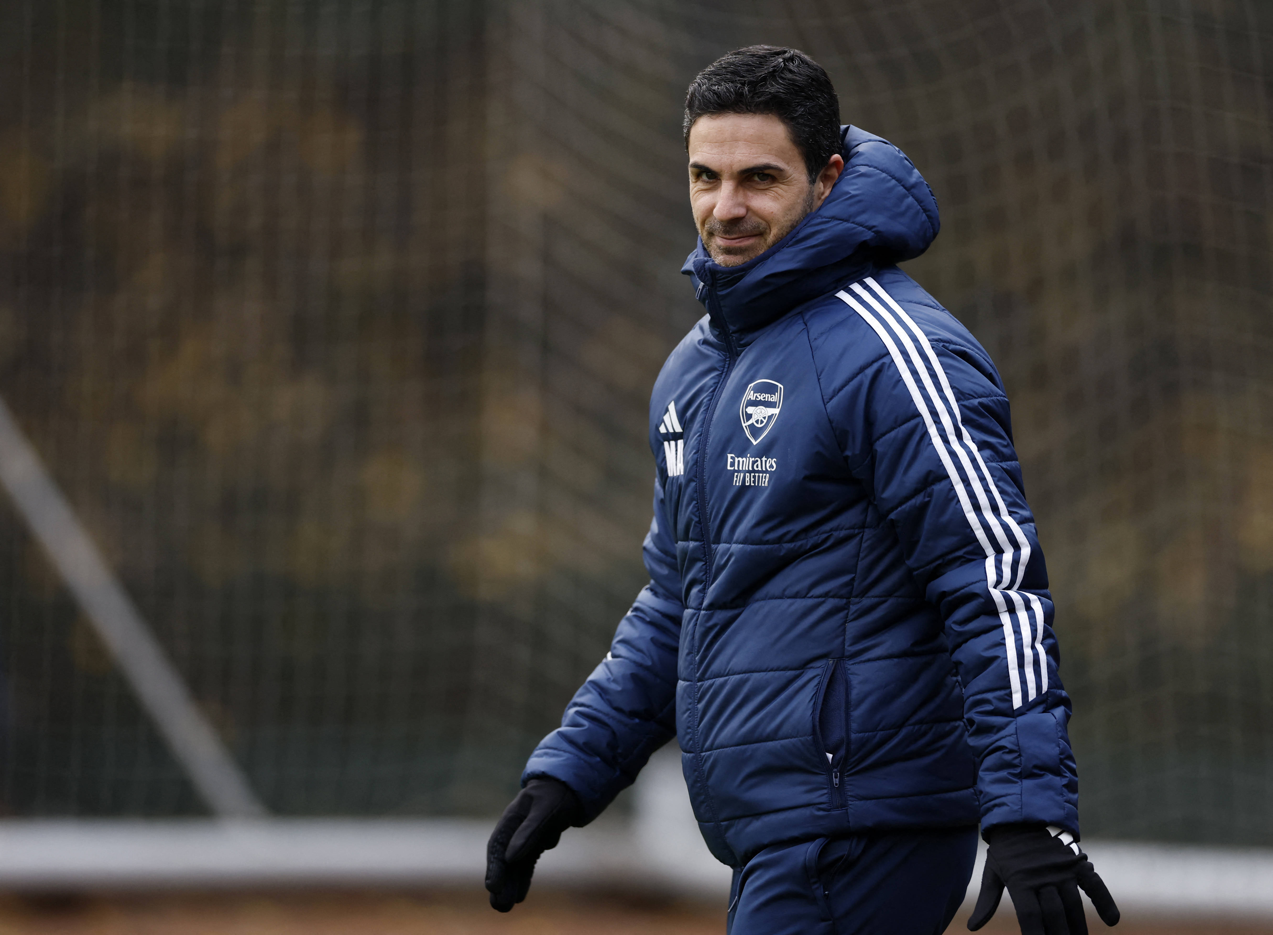 赛后阿森纳备战英超，状态回暖细节曝光，震撼外界，临场指挥获称赞的简单介绍